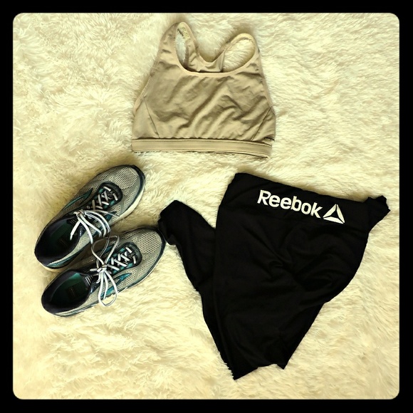 Patagonia sports bra - Picture 1 of 6